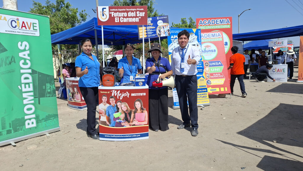 Representantes del Instituto Futuro del Sur – El Carmen participaron activamente en la feria educativa local, compartiendo información sobre nuestras carreras y beneficios académicos.