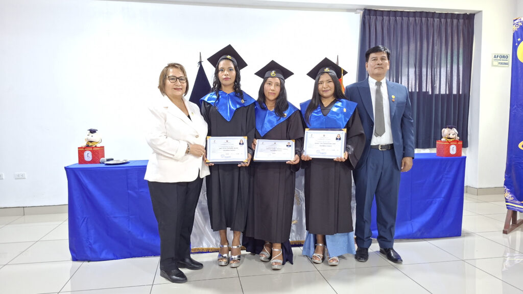 La ceremonia de titulación simboliza el cierre de una etapa y el inicio de nuevos desafíos. Felicitamos a nuestros egresados por este logro que enaltece su trayectoria académica.